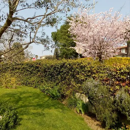 Rosalu - Adults Only Bed & Breakfast 3*